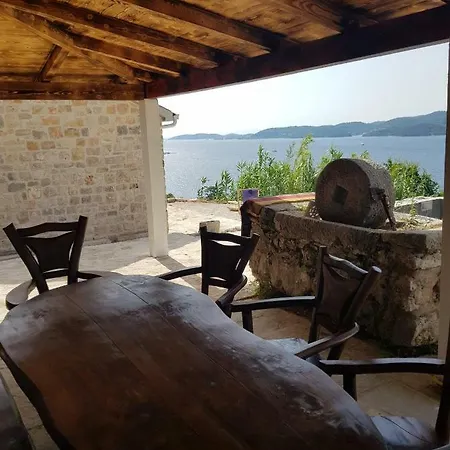 Captain'S Hillside Villa Viganj
