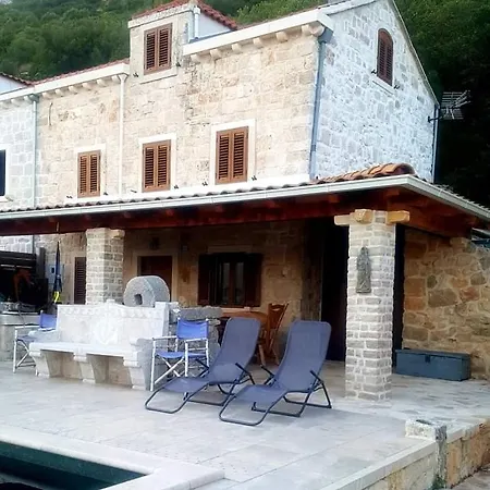 بيت للعطل Captain'S Hillside Villa *